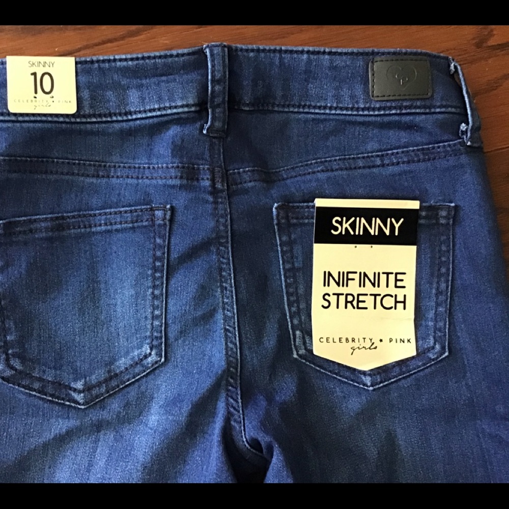 Girls Skinny Jeans of Infinite Stretch